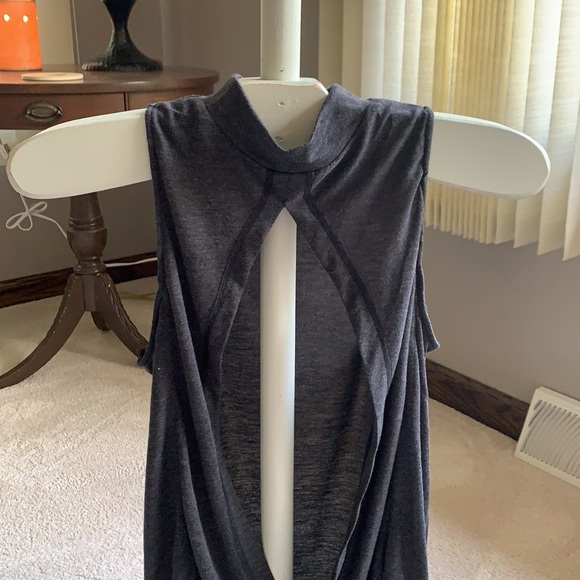 Loveriche Open Back Tank Top - Picture 6 of 8